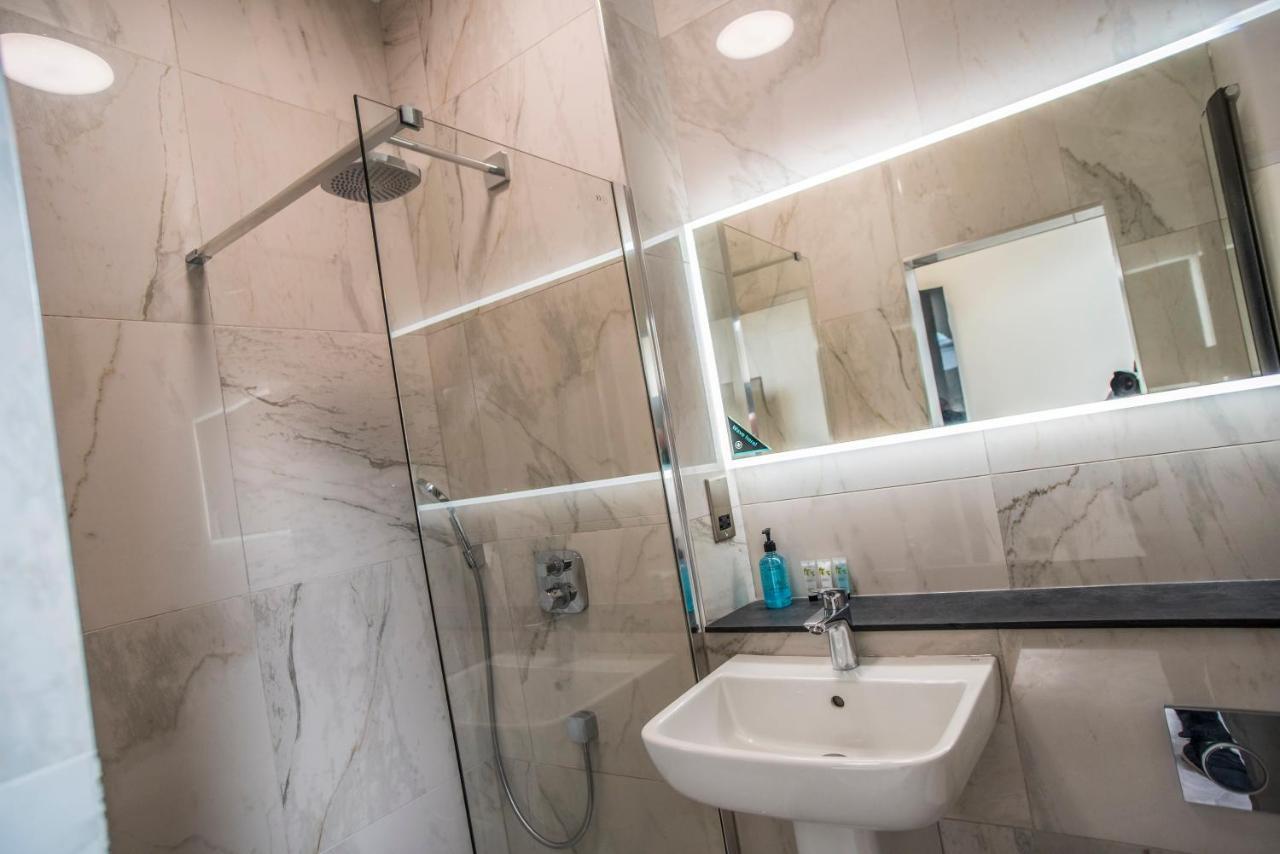 Hotel 21 Саутпорт Екстериор снимка